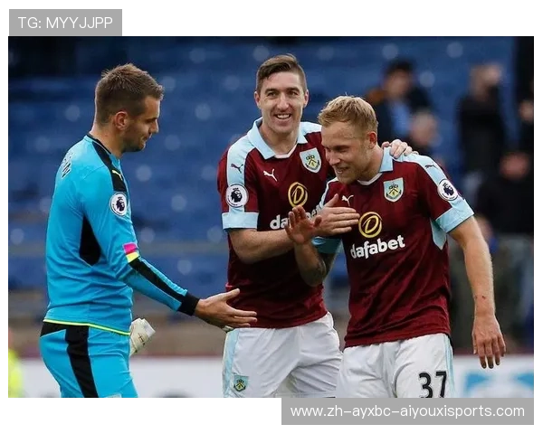 英超球队主场球衣：英超球队主场比赛时穿着的球衣与设计